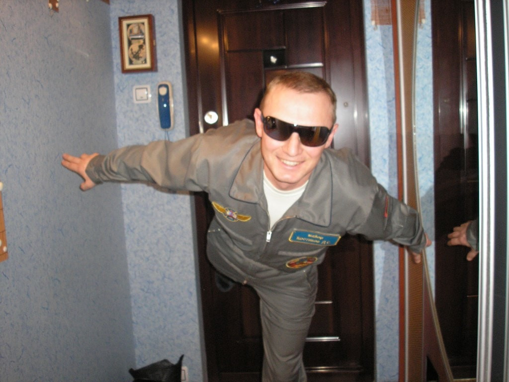 Cine e pilotul care s-a prăbuşit cu un elicopter rusesc. A reuşit să păcălească radarele