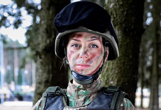 Mesajul emoționant al unei tinere militar pentru tatăl ei, de Ziua Tatălui: ”Nu sunt o prințesă”