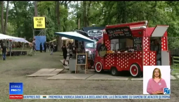 Rulotele cu mâncare, tot mai căutate. Suma incredibilă cheltuită de acest cuplu pe gustări