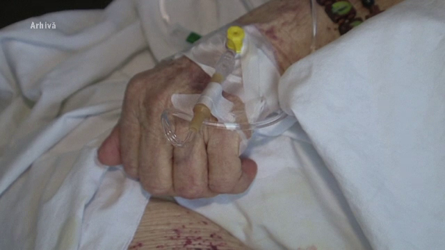 De la parastas, direct la spital. Ce au pățit cinci persoane din Botoșani