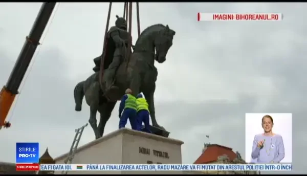 Scandal la Oradea, după ce statuia lui Mihai Viteazul a fost ridicată din piața centrală