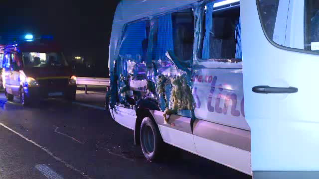 O femeie a murit pe loc într-un accident pe A1. Se întorcea de la serviciu cu mai mulți colegi