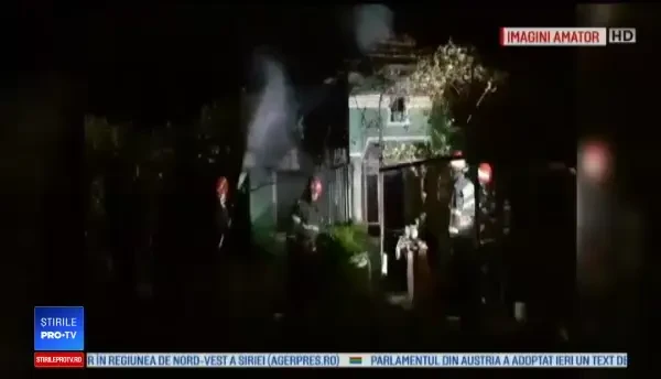 Un tânăr a sărit să-și salveze mama și tatăl din flăcări. Ce s-a întâmplat