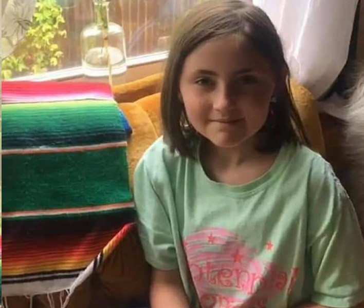 Momentul în care o femeie încearcă să își salveze fiica răpită de pe stradă. VIDEO