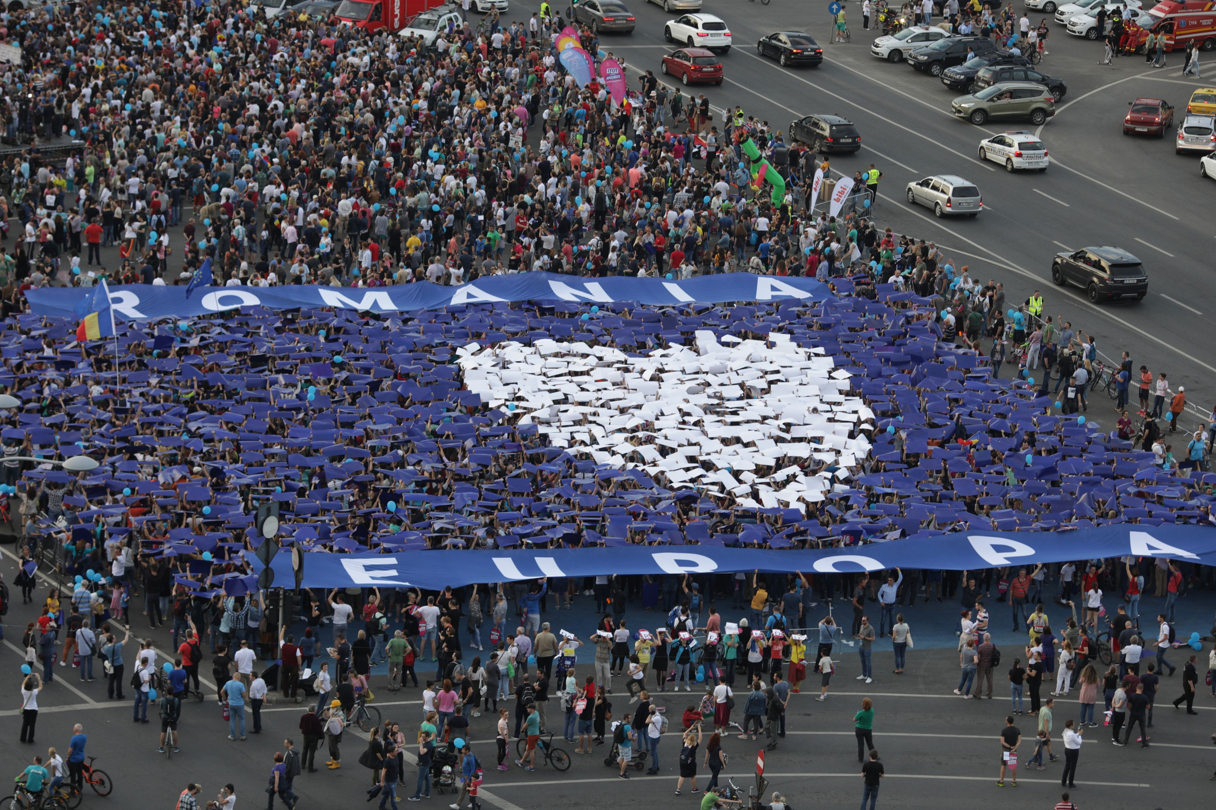 Manifestație &rdquo;Toți pentru Europa&rdquo; &icirc;n Piața Victoriei