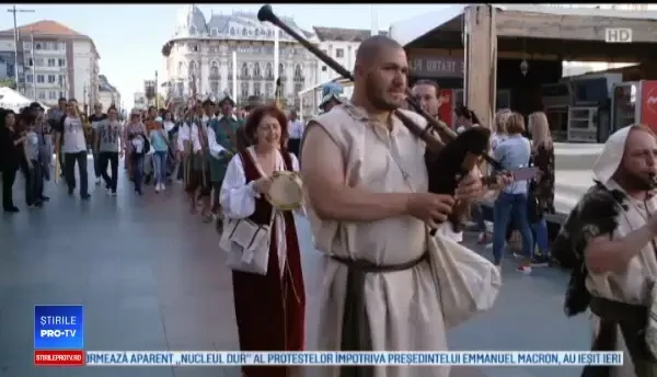 Festival medieval la Craiova. Unii trecători s-au plâns că nu au şi ei săbii