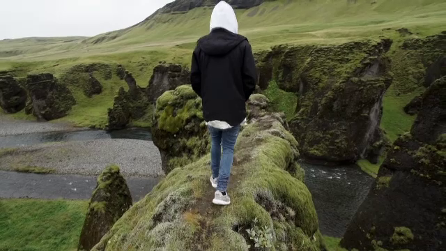 Obiectiv din Islanda, devastat din cauza lui Justin Bieber. Ce a făcut artistul