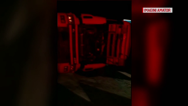 Un TIR cu cărămizi s-a răsturnat pe drumul european E574, în Olt