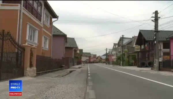 O mamă și-a spălat fetițele cu o soluție de curățat oile, pentru a le scăpa de păduchi