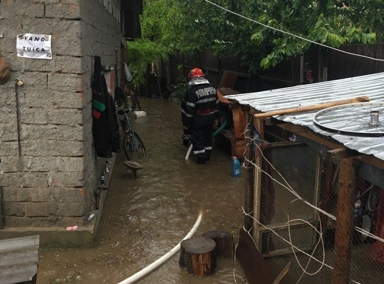 25 de localităţi, sub ape din cauza fenomenelor meteo extreme. Imaginile dezastrului