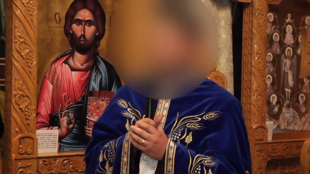 Preot din Constanța acuzat că își filma în baie cumnata minoră. Reacția soției