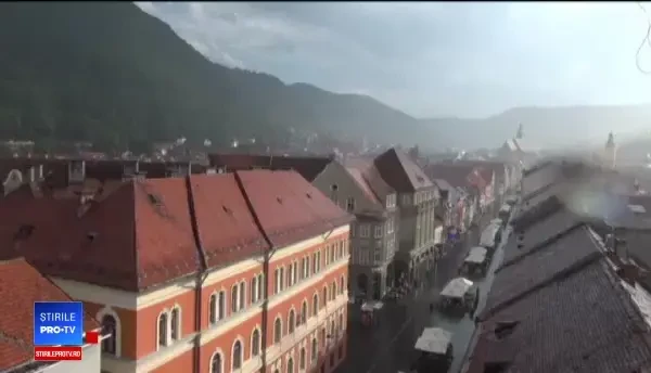 Ploile au provocat scăderi importante în vânzările restaurantelor şi cluburilor