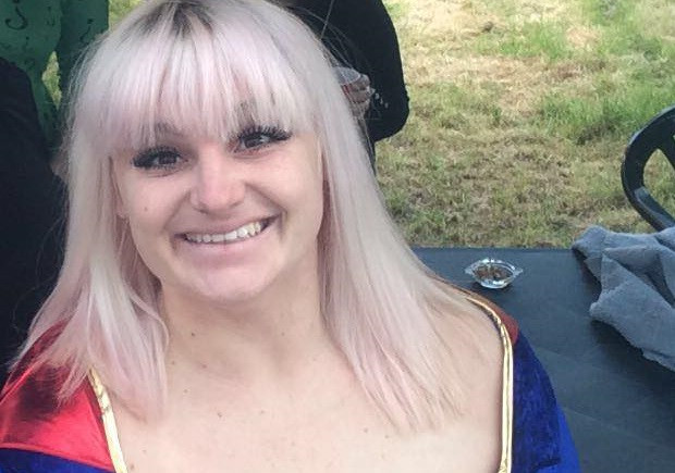 A fost jefuită în urmă cu 10 ani, iar acum a primit o cutie la muncă. „Mi s-a dus norocul”