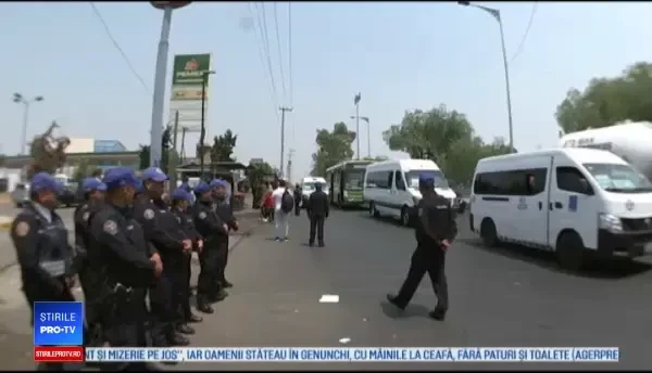 Mexicanii umblă la ei cu telefoane false, pe care le dau hoților atunci când sunt jefuiți