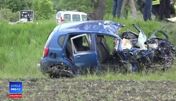 Doi morți și 4 răniți într-un accident în Mureș. O mașină are număr de corp diplomatic