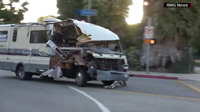 O femeie care a furat o rulotă a fost urmărită cu elicopterul. Ce era în vehicul