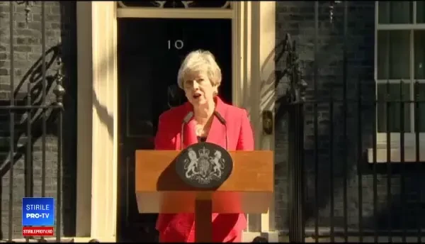Momentul în care Theresa May izbucnește în lacrimi. Ce urmează după demisia ei