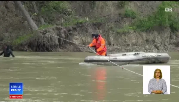 Sărăcia l-a împins să-și riște viața pentru un lemn de foc, dar a dispărut în râul Trotuș