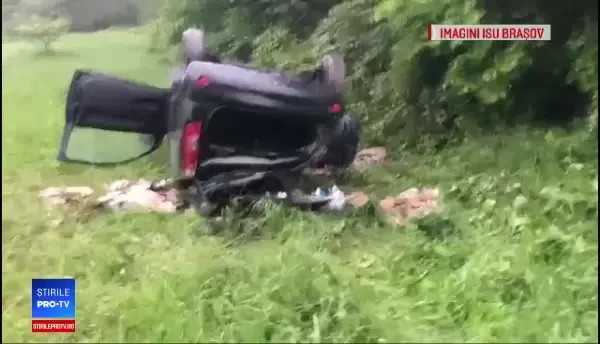 O șoferiță a scăpat cu viață după un accident grav, în Brașov. Femeia conducea cu viteză mare