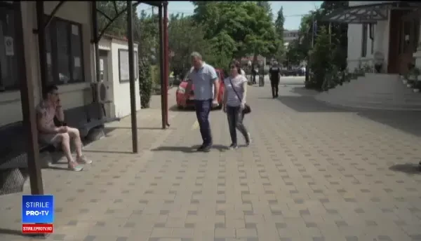 Românii care şi-au făcut duminică buletin ca să poată vota. "E timp să beau şi o bere"