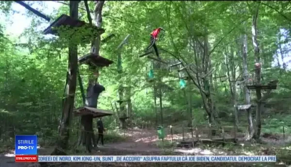 Românii au votat și în vacanța de la munte sau mare: "Neapărat vreau la vot!"