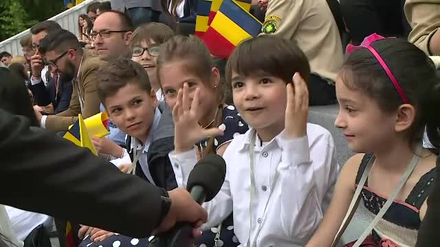 Reacția amuzantă a unui băiat de 7 ani, după ce a stat aproape de Papa Francisc. VIDEO