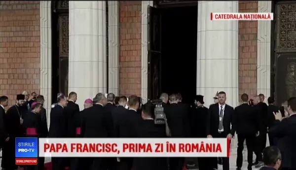 Rugaciune Papa Francisc la Catedrala Mântuirii neamului