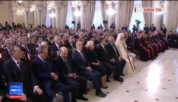 Papa Francisc: „Vă încurajez să continuați să lucrați pentru a consolida instituțiile”