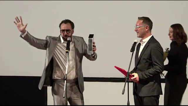 Premiat cu Oscar, Nicolas Cage e mai încântat de trofeul primit la Cluj. Reacția sa