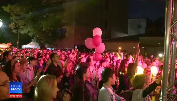 Festivalul "Femei pe Mătăsari", în Capitală. S-a dansat şi pe disco, şi pe muzică populară