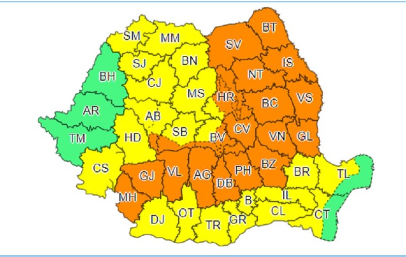 Cor portocaliu de ploi și furtuni &icirc;n mai multe județe din țară