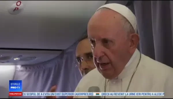 Interviu din avion cu Papa Francisc: "N-am văzut niciodată ceva mai minunat"
