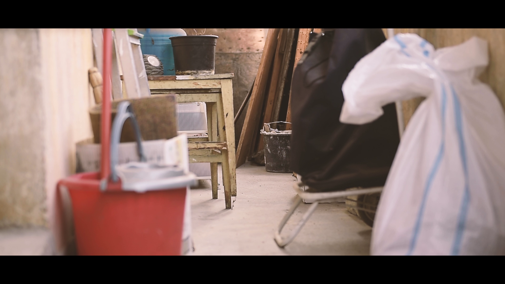 (P) Hornbach a transformat un balcon aparent abandonat într-un loc ideal pentru relaxare