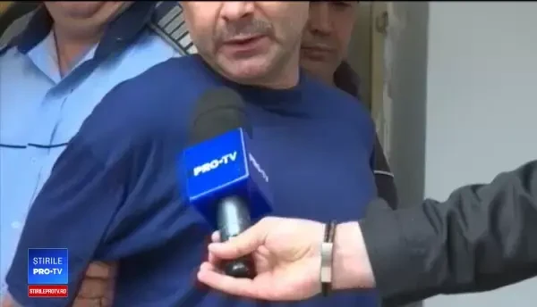 Un bărbat a fost înjunghiat mortal de propriul fiu. De la ce a pornit scandalul