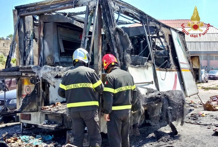 Explozie într-o piață din Italia: sunt 20 de răniți, dintre care 4 grav. VIDEO