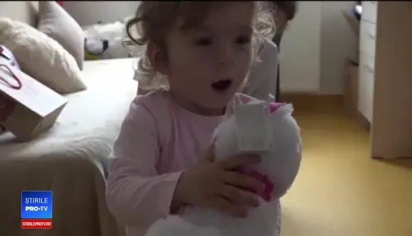 Șansă unică pentru Anastasia, fetița născută fără iris. Cum poate fi ajutată