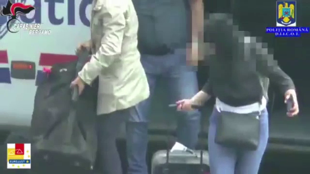 Coșmarul unor tinere din Iași chemate la muncă în Italia. Cum le-au găsit polițiștii