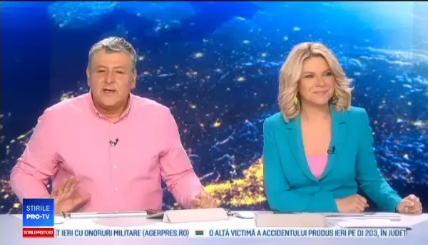 Cum au salvat doi poliţişti un pui de bufniţa care adormise în mijlocul unei şosele