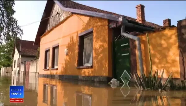 Coșmarul inundațiilor nu s-a încheiat. A fost emis un cod galben de ploi până vineri seară