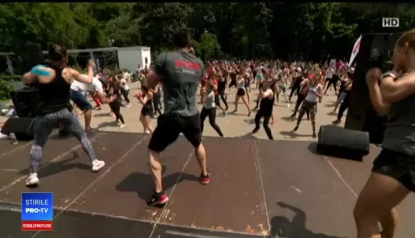 Sute de oameni s-au antrenat în aer liber, în București. Jumătate din populație e sedentară