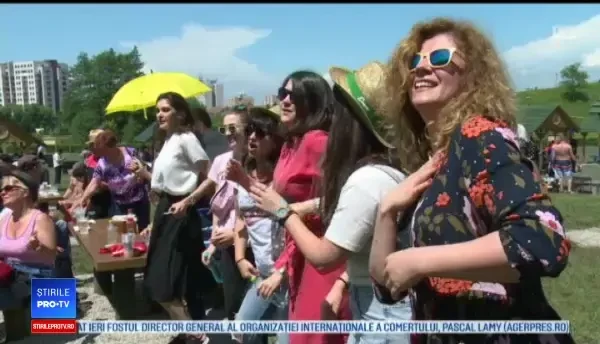 Cod roșu de distracție în aer liber în Brașov. Reacția unor turiste din Israel