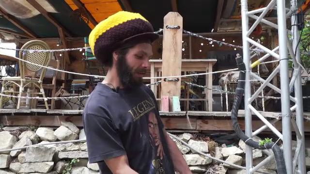 Barurile în spațiile dărăpănate, tot mai căutate: "E genul nostru, așa, tineresc"