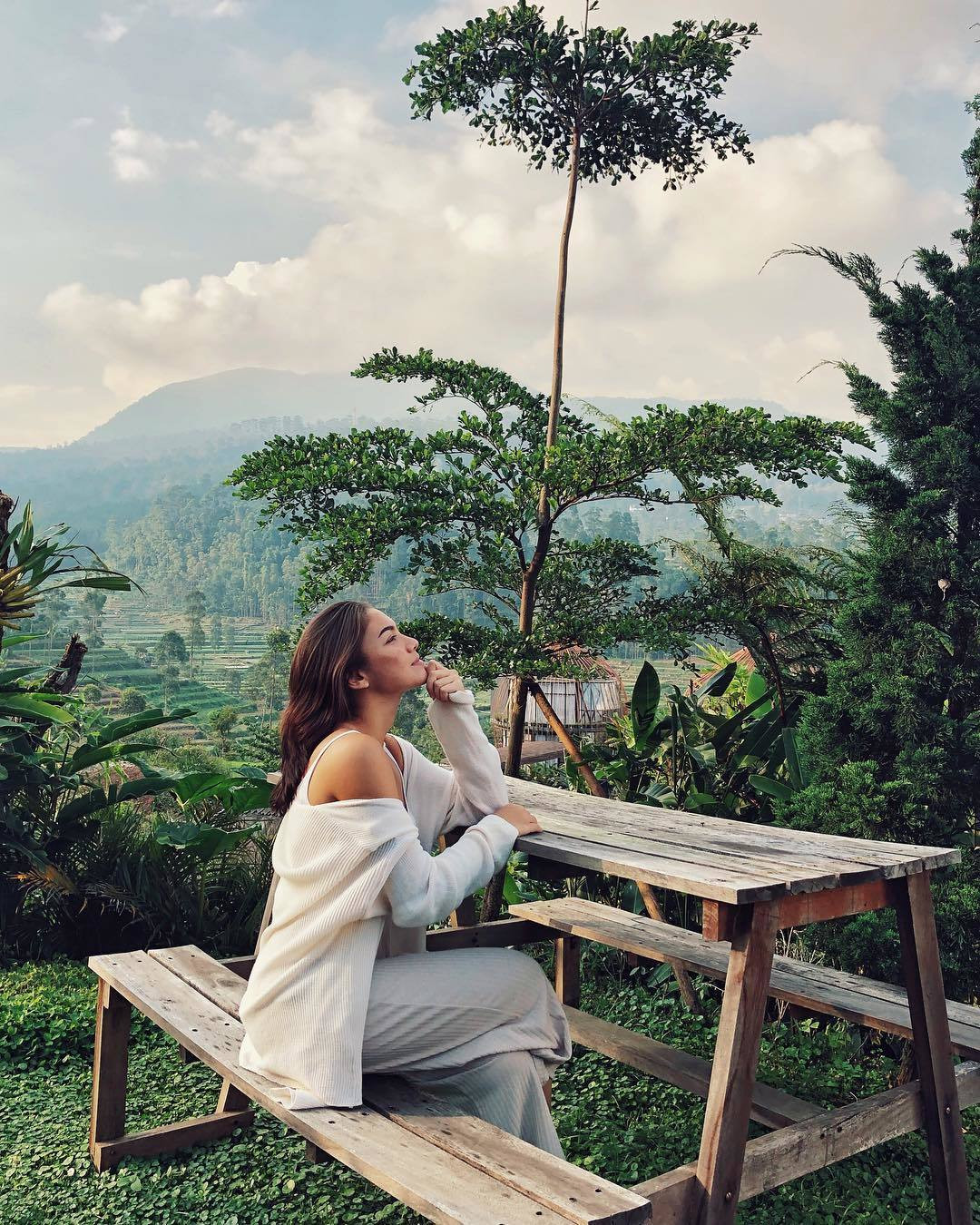 Model, criticat după ce a spus că mai bine stă lângă un animal decât lângă un copil. FOTO