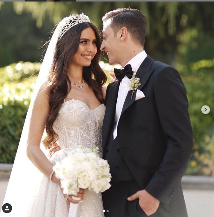 Gestul unui cunoscut fotbalist în ziua nunții. Ce a făcut pentru oamenii fără adăpost