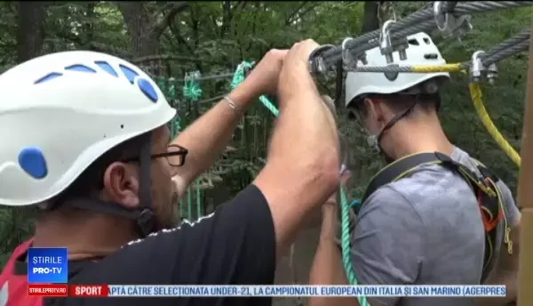 Adolescenții din Mureș se antrenează pentru un concurs de salvatori din Azerbaidjan