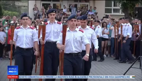 Emoții și lacrimi la absolvirea elevilor Colegiului Militar din Alba Iulia