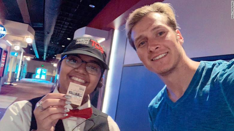 Un fan Marvel a văzut filmul "Avengers: Endgame" de 110 ori la cinema