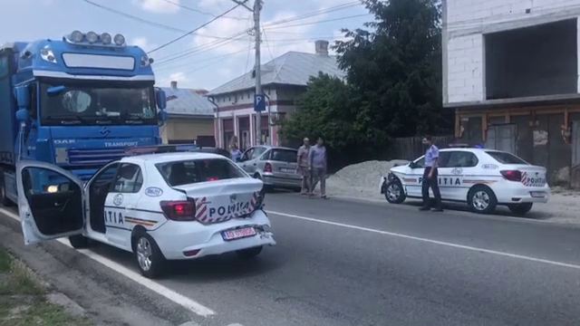 Ce va păți polițistul responsabil pentru accidentul din Olt. A distrus 3 mașini noi