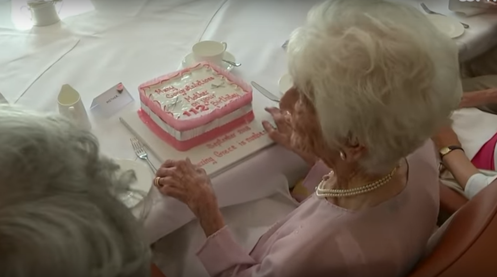 Cea mai în vârstă britanică a murit la 112 ani. Secretul longevității sale. VIDEO