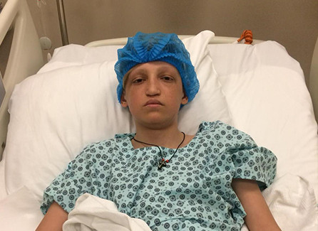 La 14 ani, se luptă cu o boală gravă și are nevoie de ajutor. Puteți dona și prin SMS